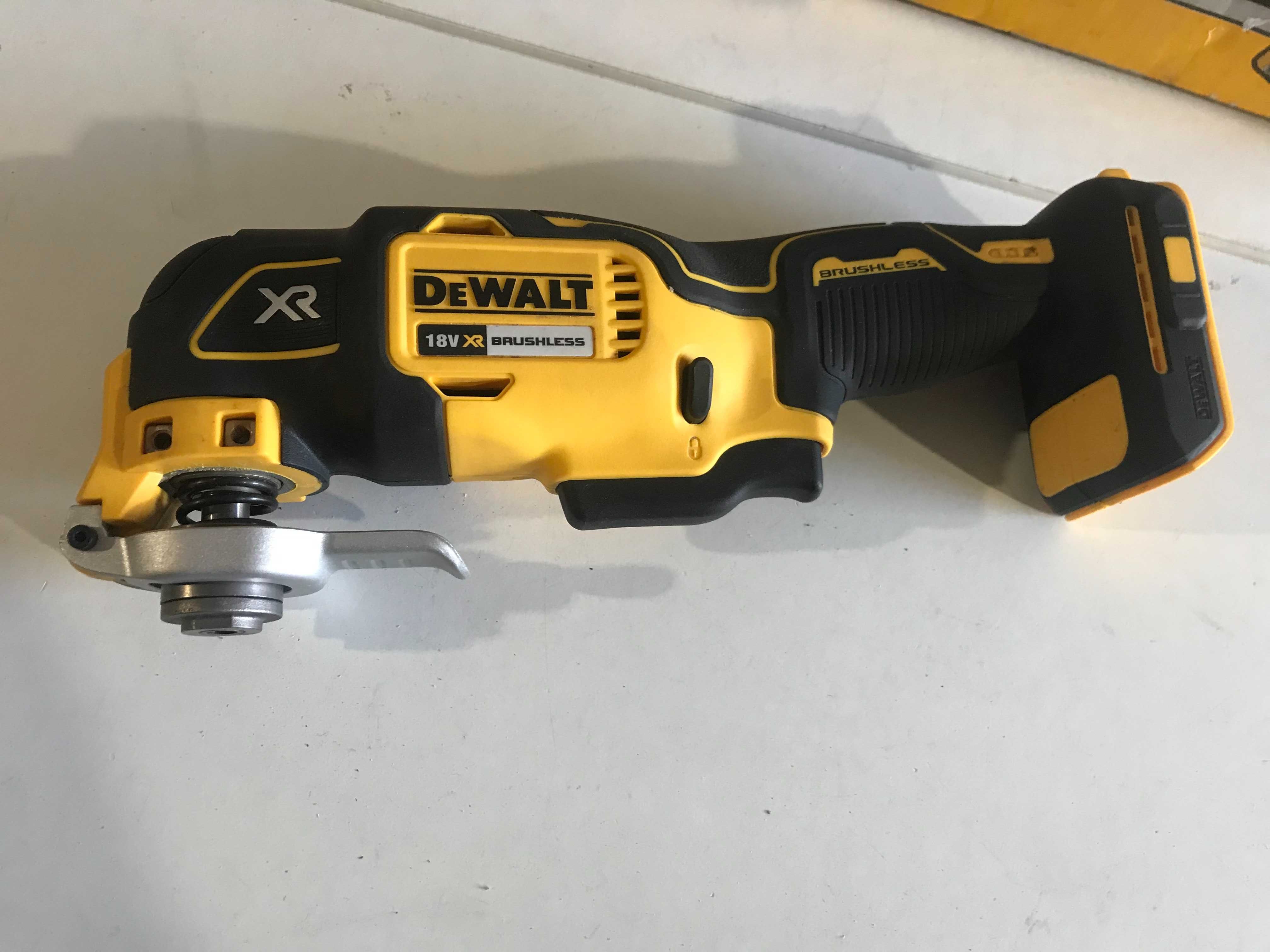 Акумуляторний реноватор DeWALT DCS355 з Англії