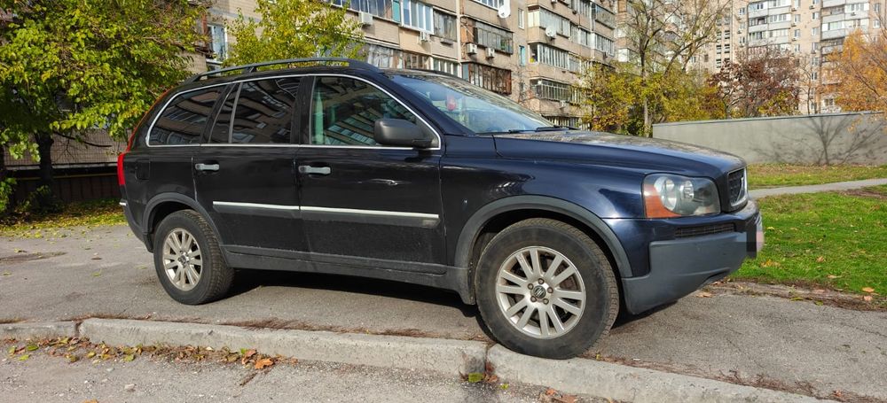 Volvo XC90 2.4 дизель механіка повний привід