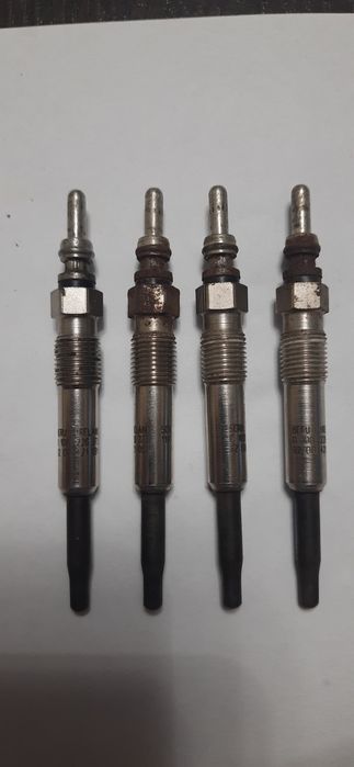 Свічі накалу Renault Kangoo 1.5dCi/1.9dCi 8200421091