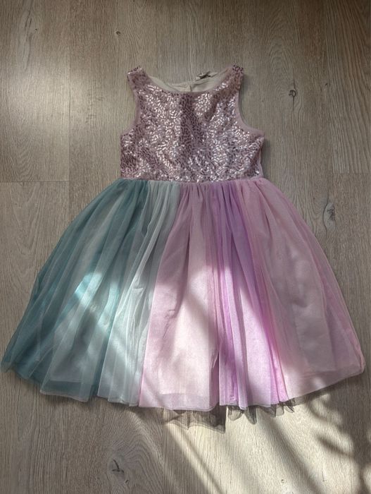 Сукні на дівчинку