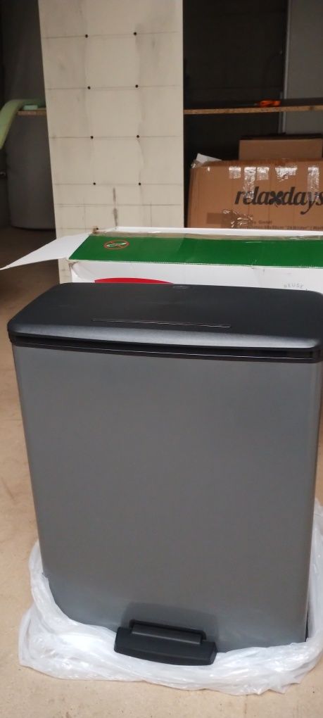 Kosz na śmieci 65L bezdotykowy