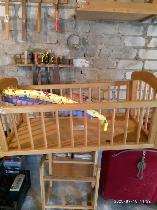 кроватка дитяча  з матрацикои