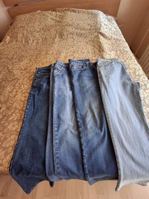 Джинсы  мужские  одного размера