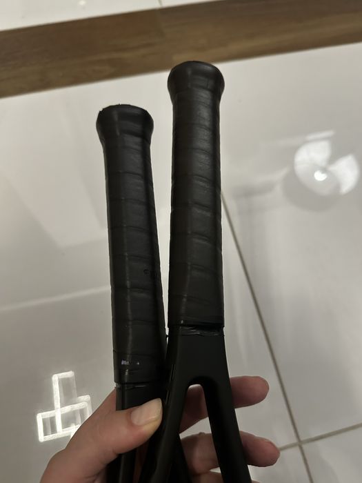 2 rakiety Wilson Pro Staff 97 UL v13 - nowe naciagi