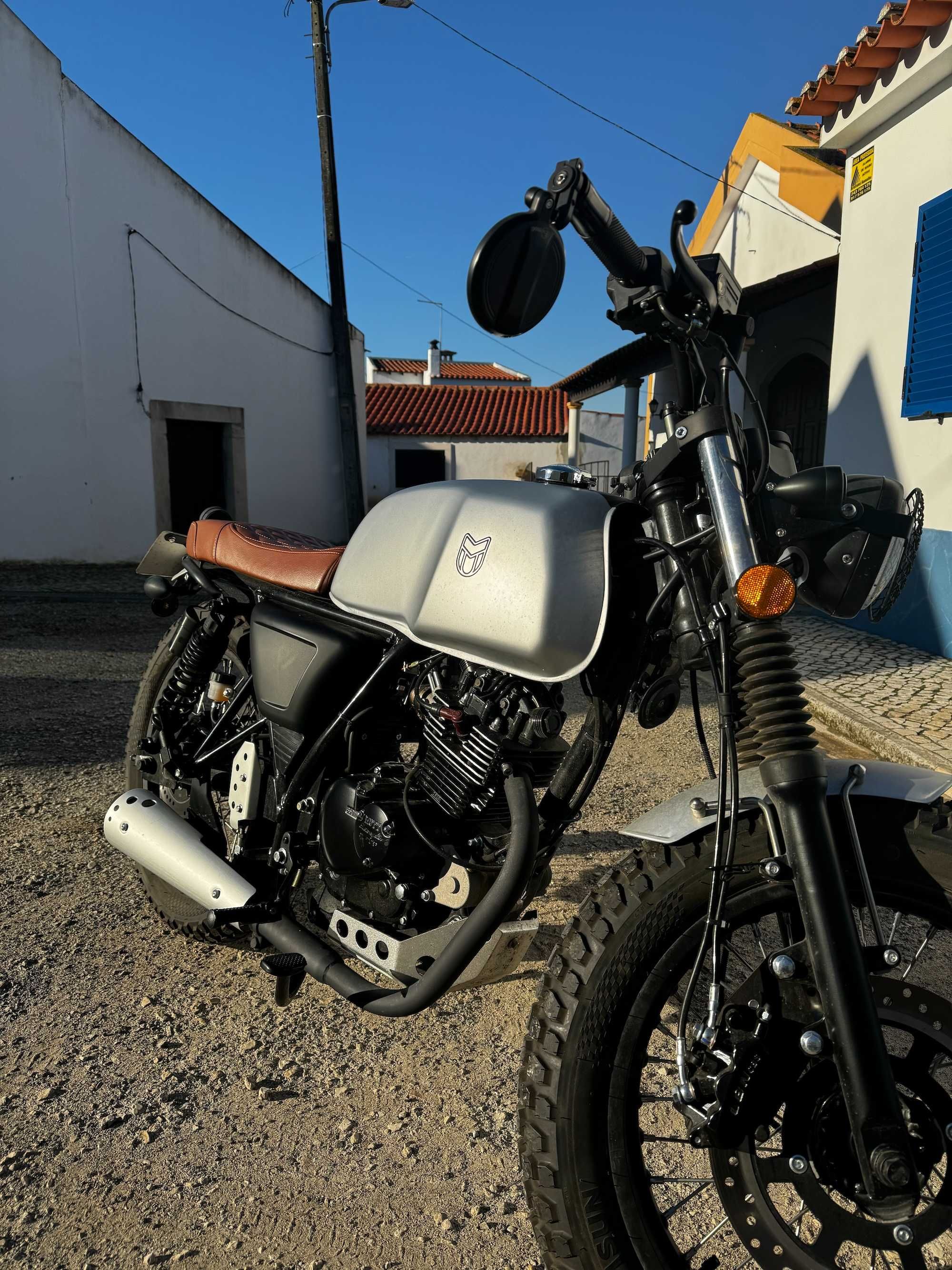 Mutt Akita 125CC