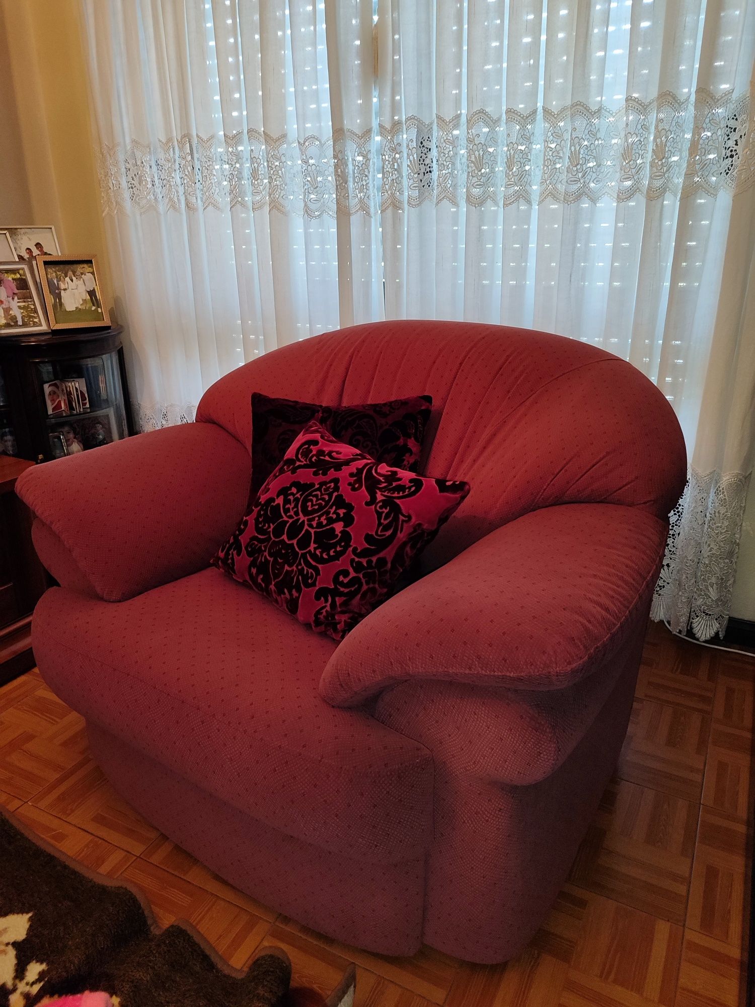 Poltrona Confortável Em Ótimo Estado