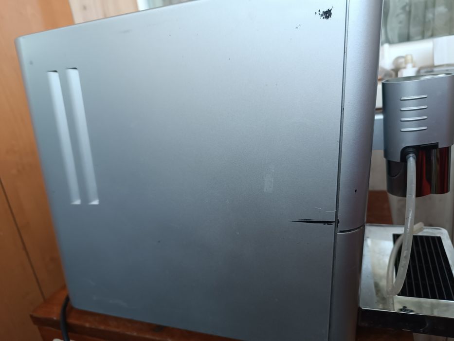 Кофемашину Jura ena micro 9
ЄДРПОУ: 2777100064 
Р/р: UA35322001000