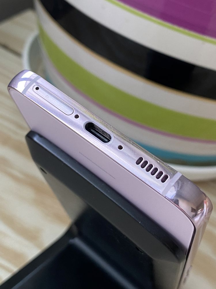 Samsung S23 8/128 gb lavander