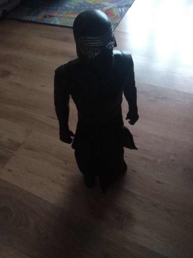 Sprzedam figurkę Kylo Rena wysokość 40cm