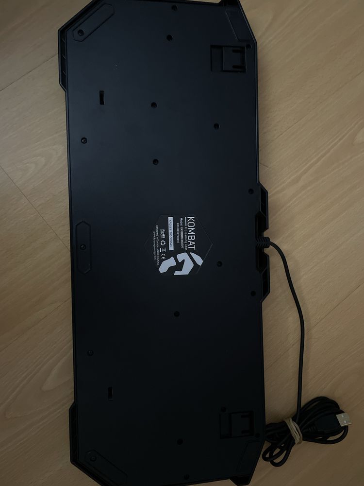 Teclado Krom semi mecanico