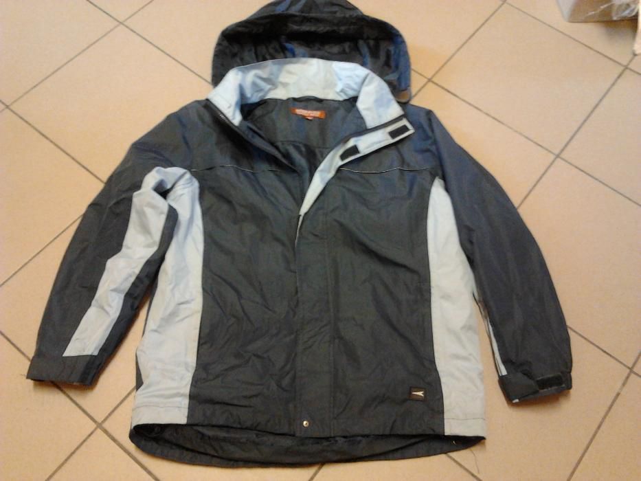 Wiosenna kurtka RESERVED 160 cm.