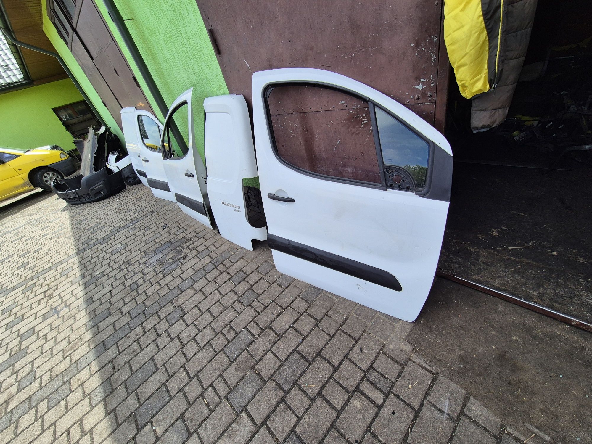 Двері Citroen Berlingo,Peugeot Partner b9