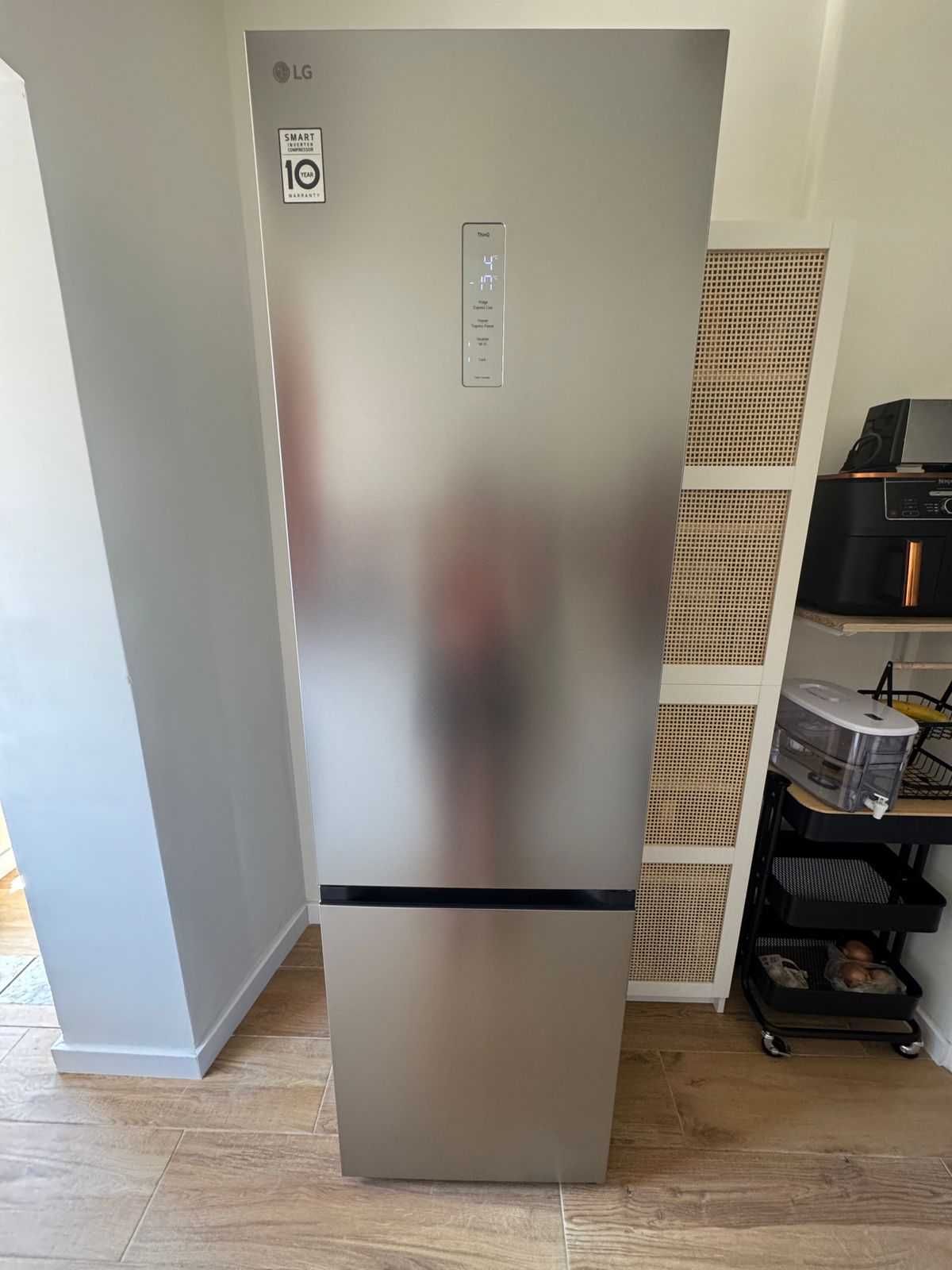 Saída do país – móveis impecáveis – Frigorífico combinado LG