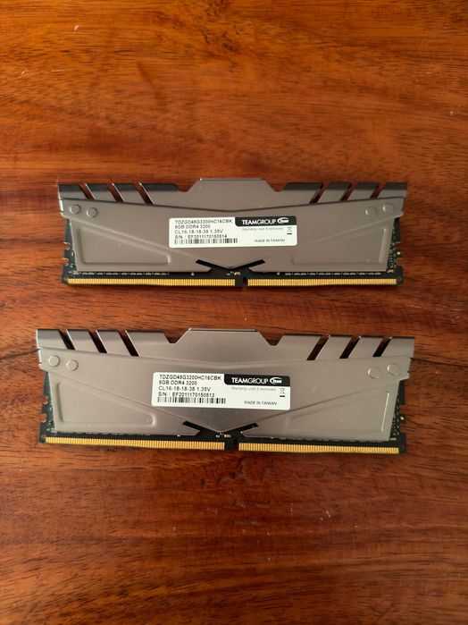 Team Group Kit 16GB (2 x 8GB) DDR4 3200MHz Dark Z Grey CL16
