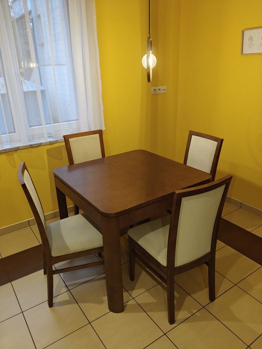 Stół rozkładany +4krzesła