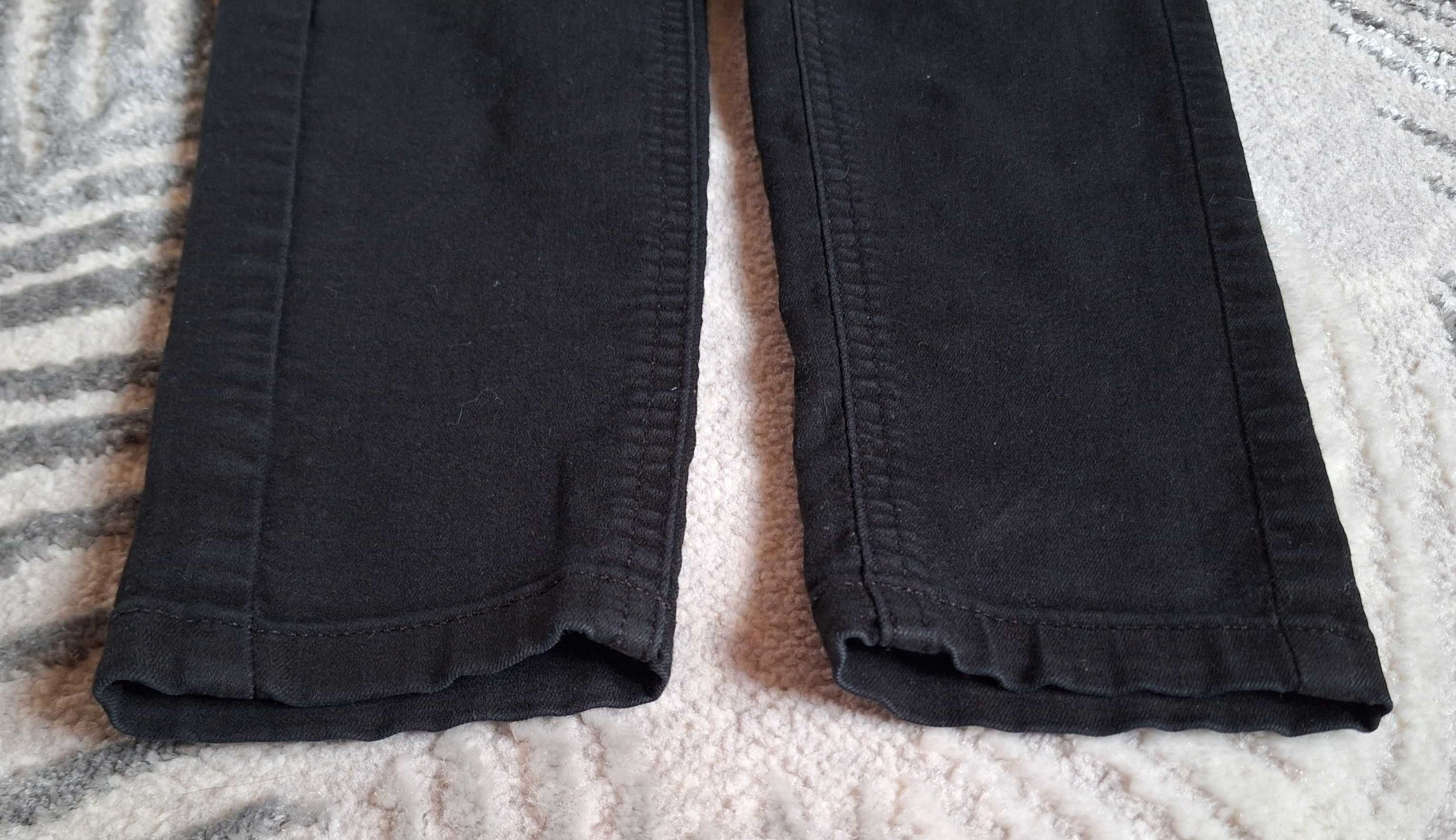 Czarne spodnie dżinsowe z wysokim stanem Marks&Spencer