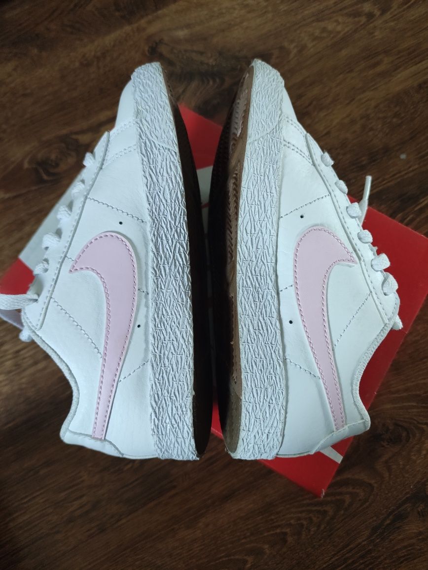 Buty sznurowane Nike