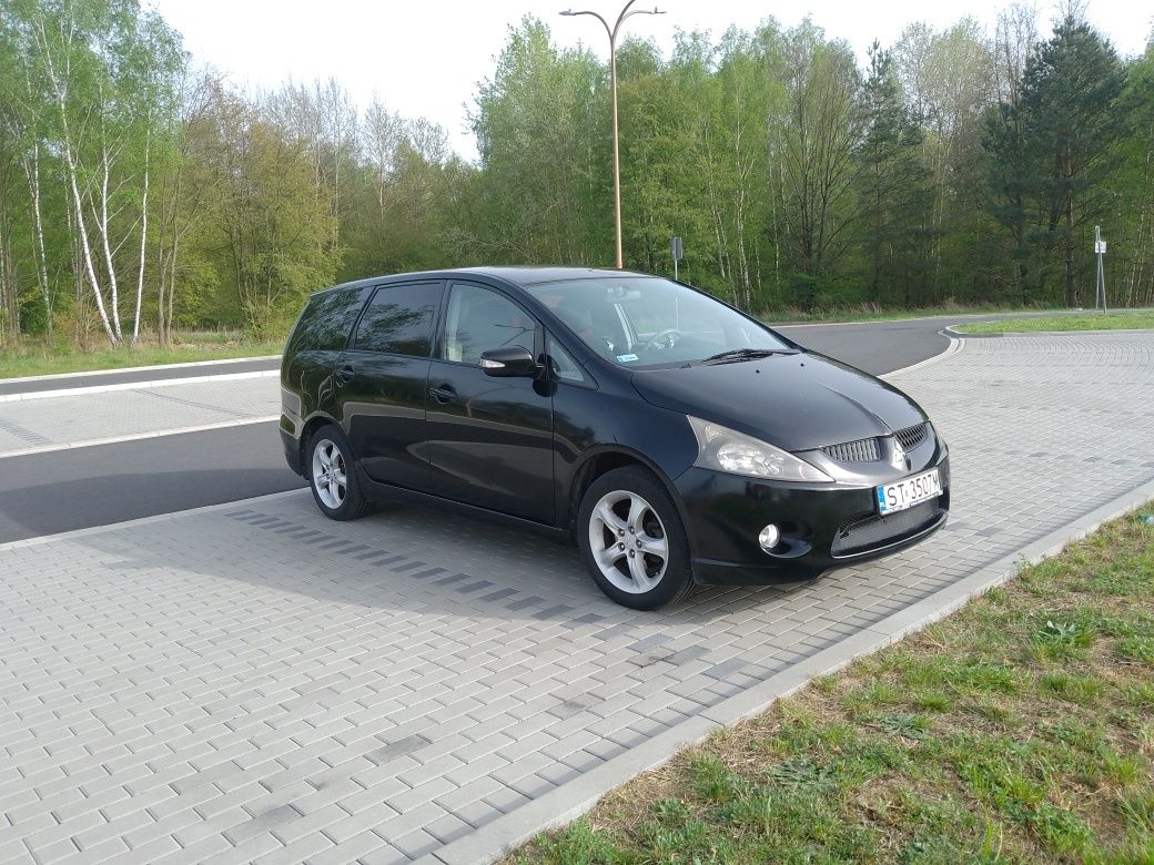 MITSUBISHI  GRANDIS Intense 2.4 benzyna 7- OSOBOWY