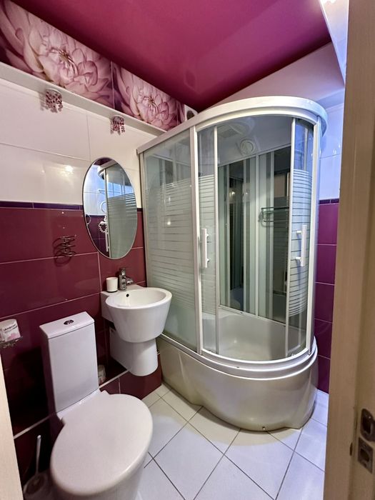 Квартира подобово погодинно!!!В центрі міста!!!