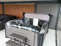 Wystawowa nowa Barcelona jacuzzi od Platinum Spas okazja