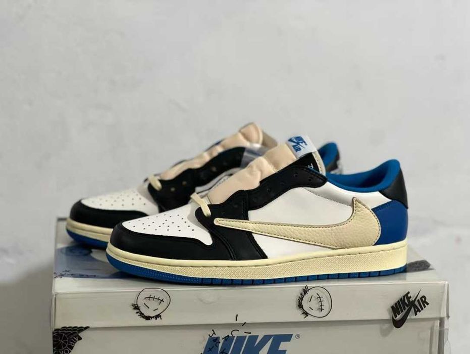 "Buty sportowe Jordan_1_Retro_High_OG_SP_Fragment_x_Travis_Scott r.43