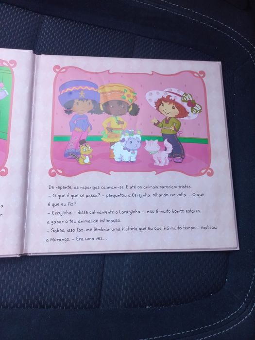 Livro Branca de Neve - Docinho de Morango