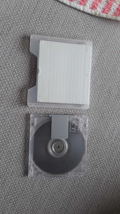 Мини диски- SONY\Maxell-Victor\ 80 мин с футлярами!как новые\