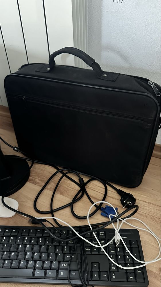 Komputer stacjonarny+GRATIS monitor, klawiatura, mysz, głośniki, torba