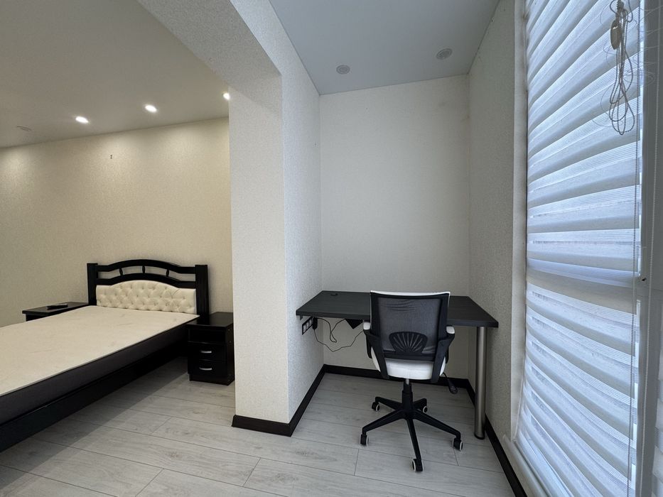 Квартира з ремонтом на цениральній Митниці