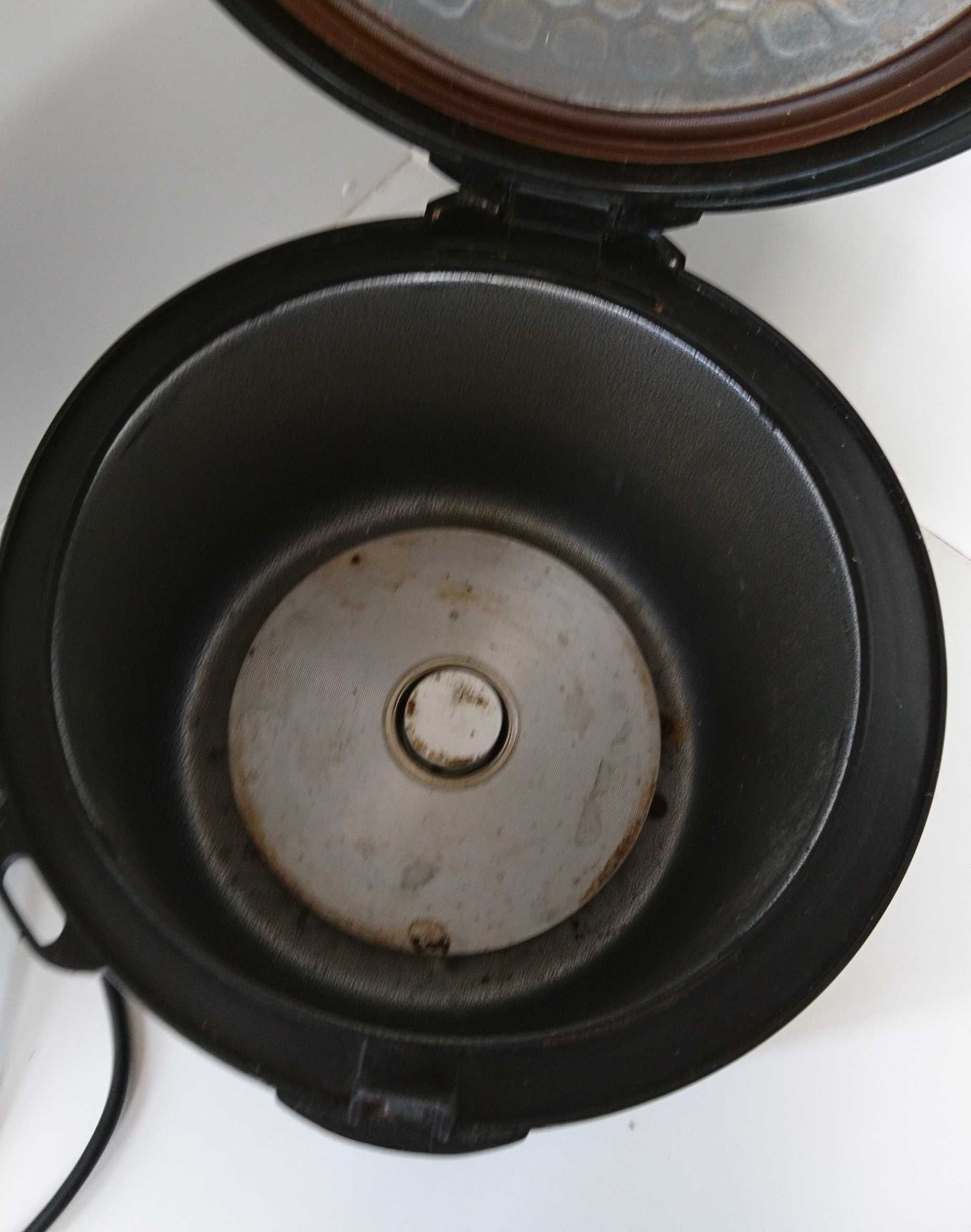 Мультиварка Redmond, модель SkyCooker RMC-M40S. На запчасти.