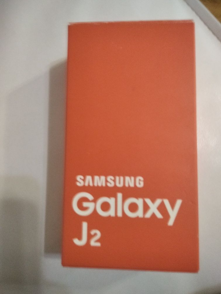 телефон Samsung galaxy J 2