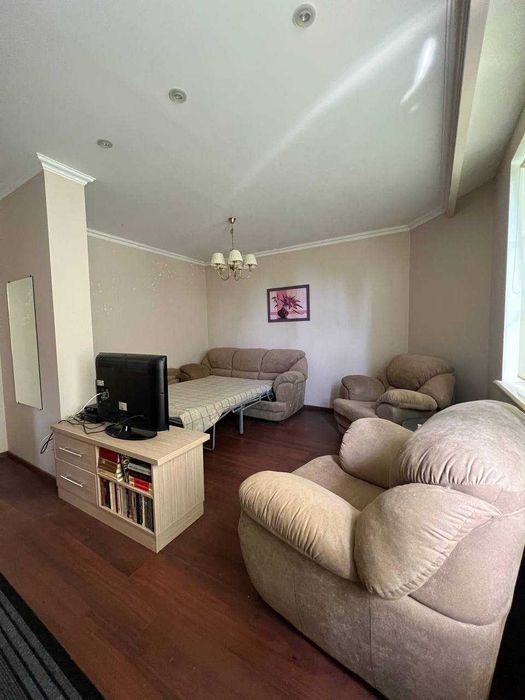 Оренда будинку, з садом та озером, Рожни.