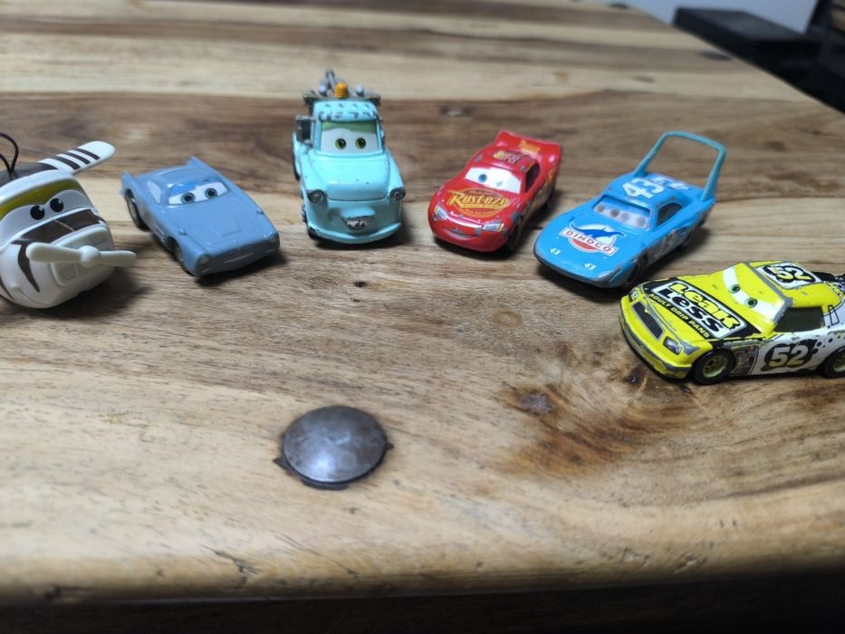 Samochodziki auta Mattel zygzak McQueen złomek Disney  pixar