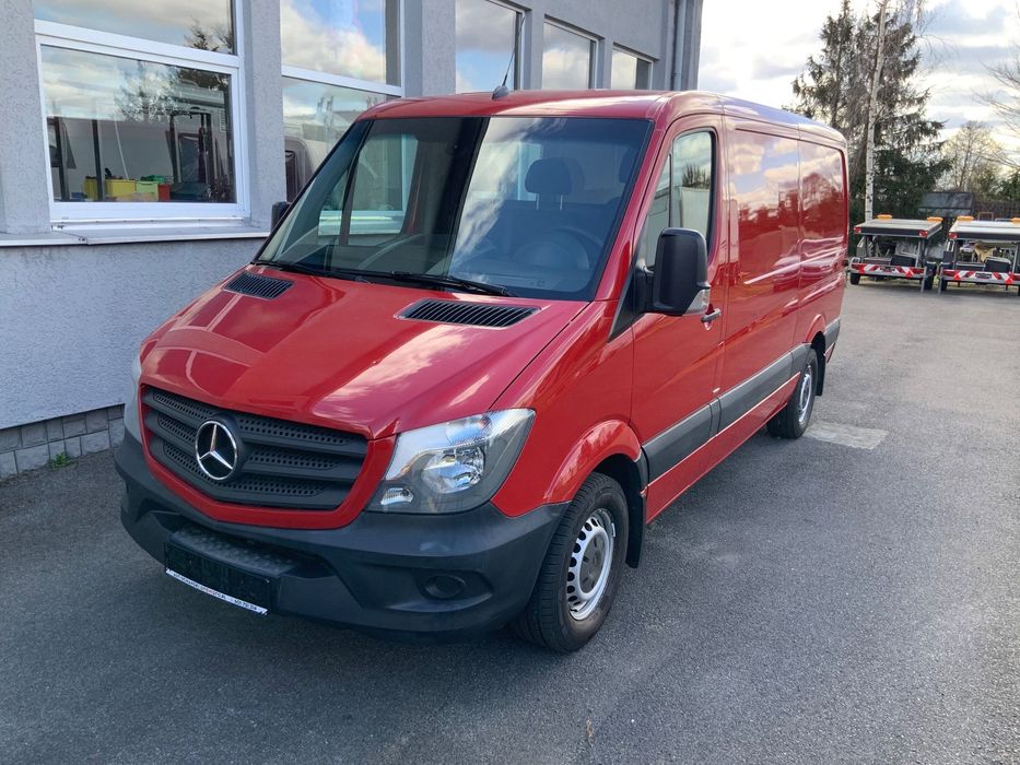 Mercedes-Benz Sprinter 319 Cdi  Bt  Średni. Hak 2800 kg.