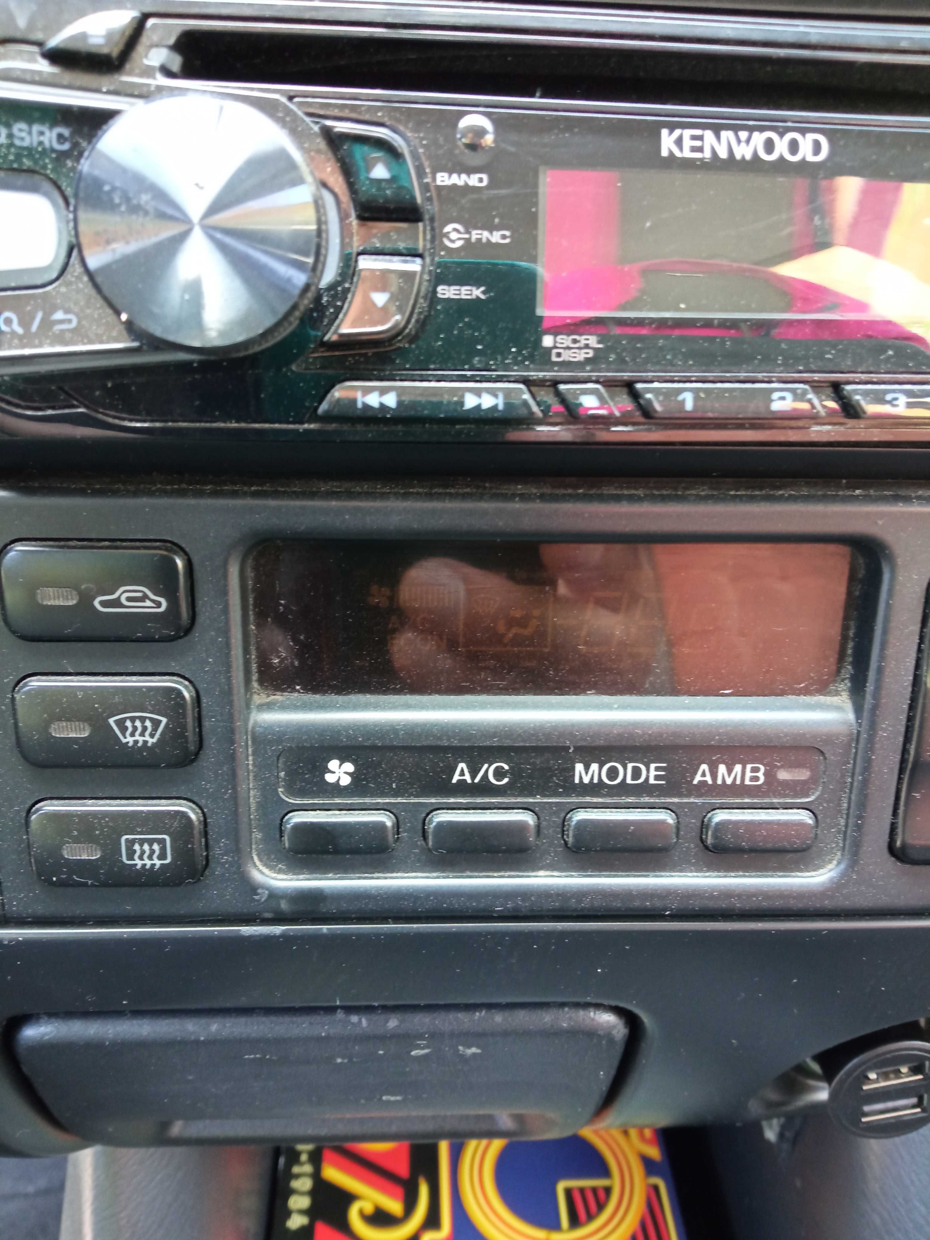 Mazda 626 - Muito bem preservado - ótimo estado-Gasolina