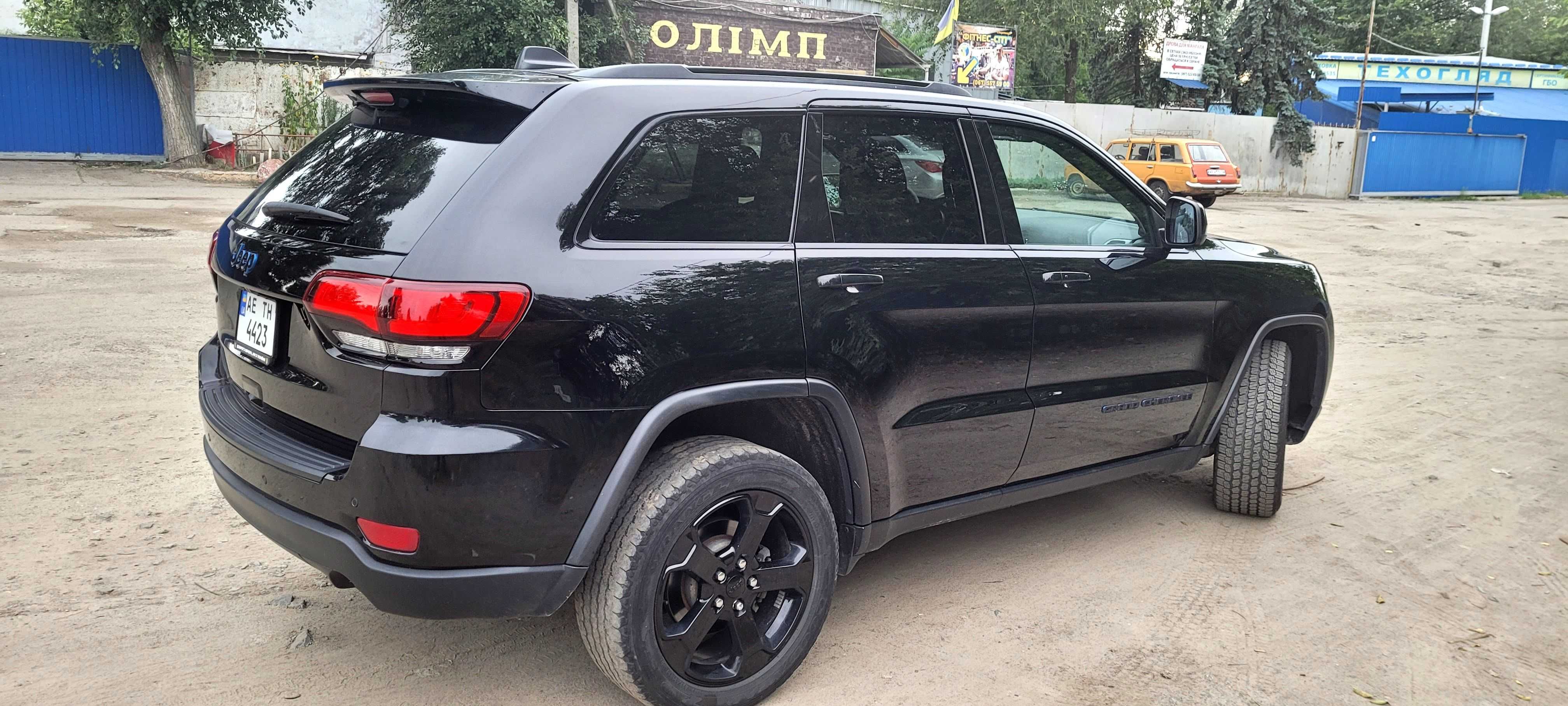 Продам JEEP GRAND CHEROKEE Laredo 2019