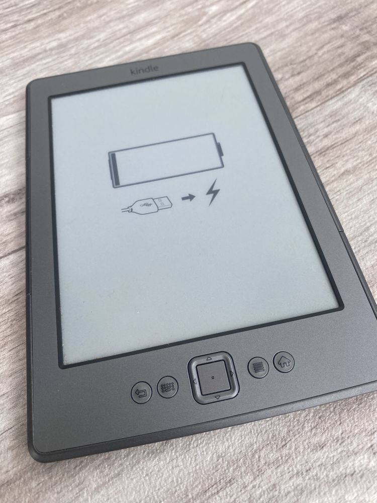 Kindle czytnik ebooków Amazon Kindle 4th Generation D01100