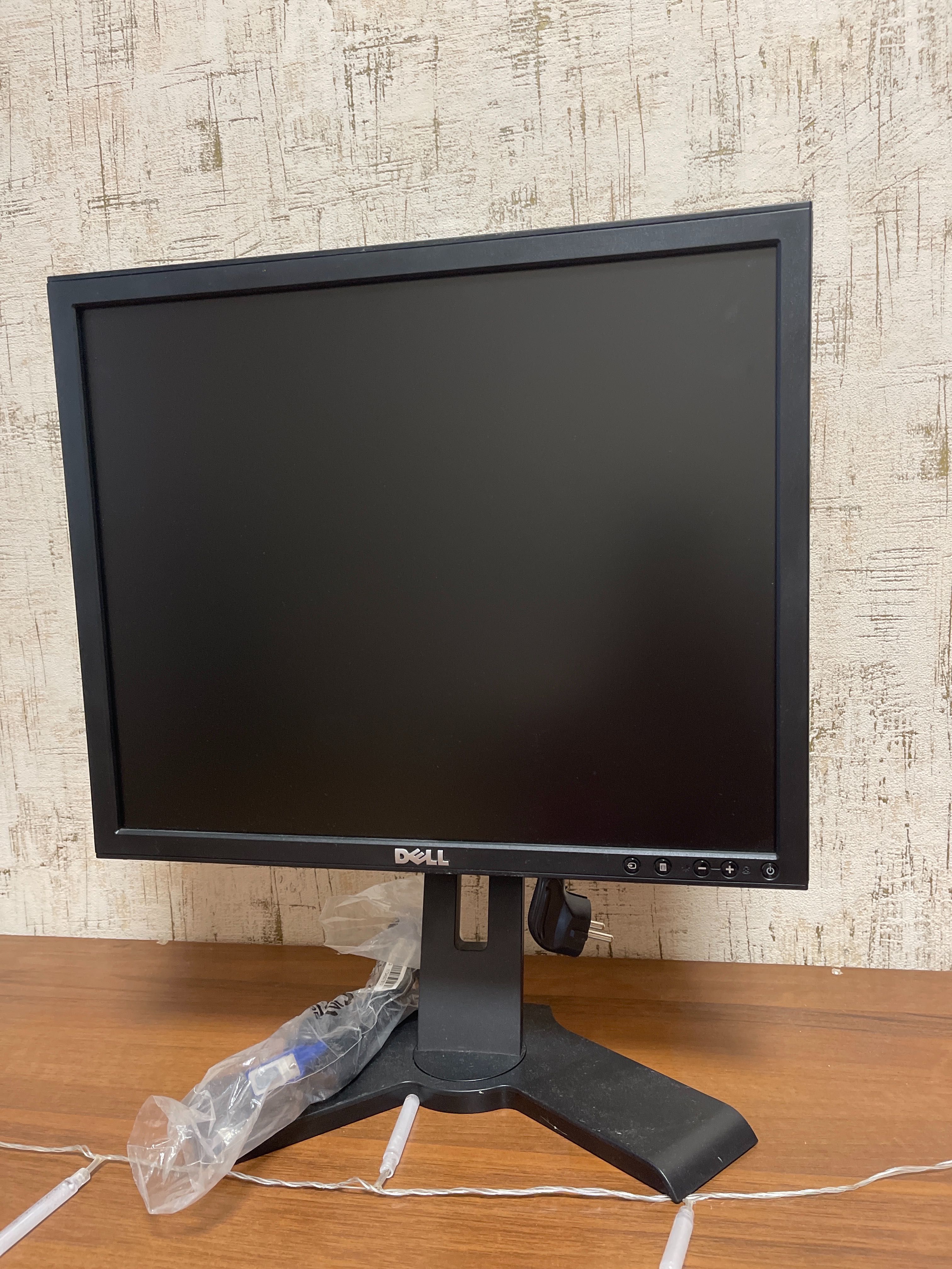 Монитор для компа Dell