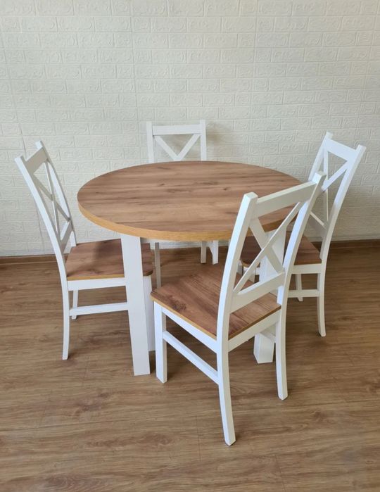 Nowy stol rozkladany+ 4 krzesla