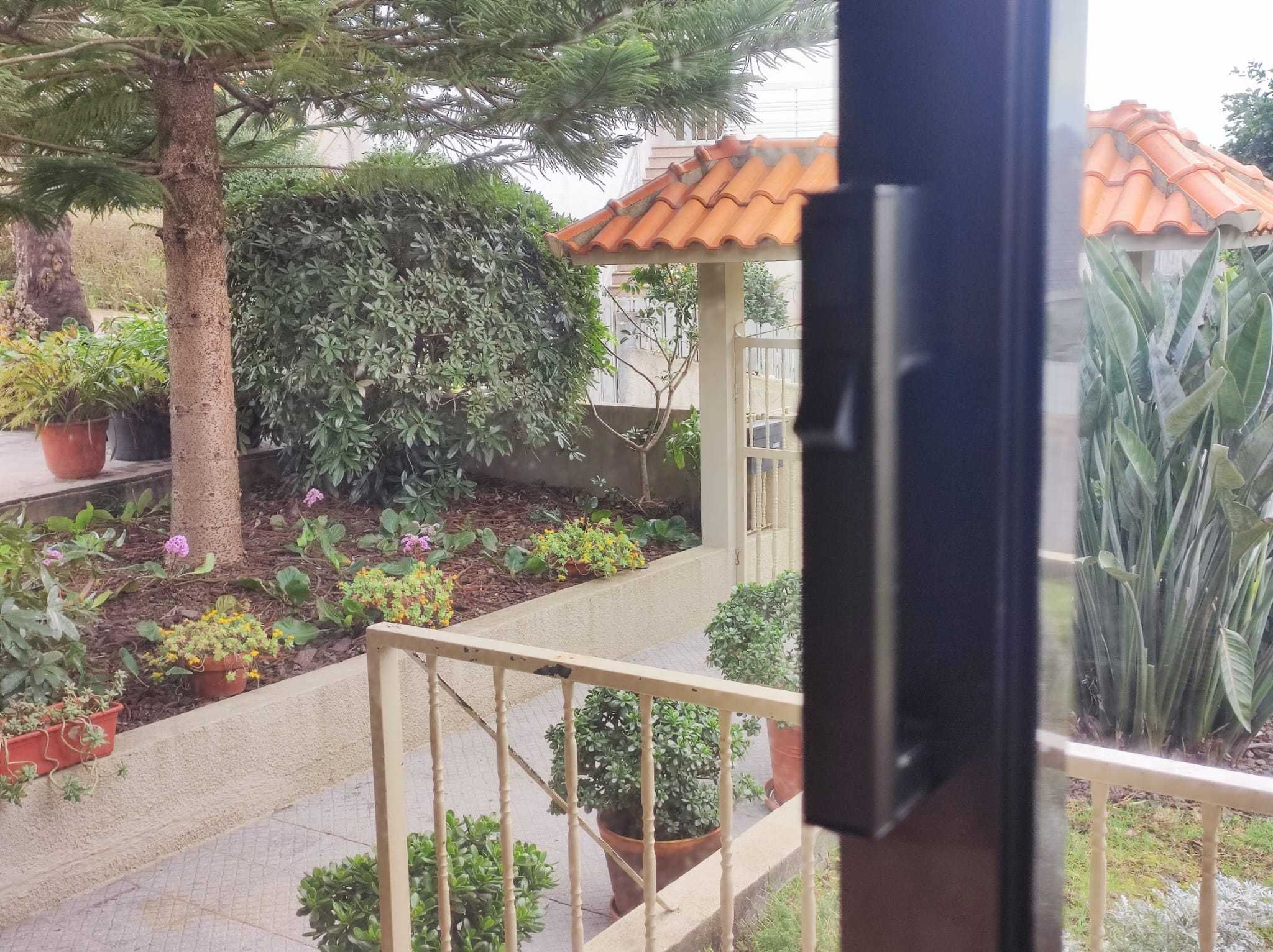 Janela de correr de alumínio usada