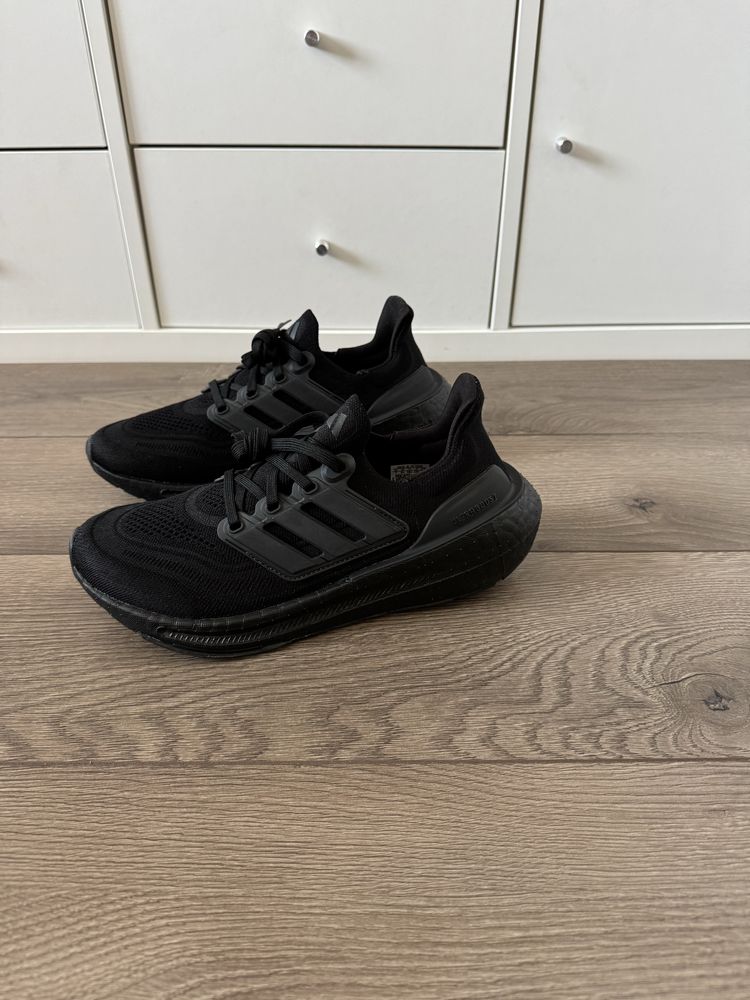 Adidas Ultraboost Ligh оригінал 38,5р