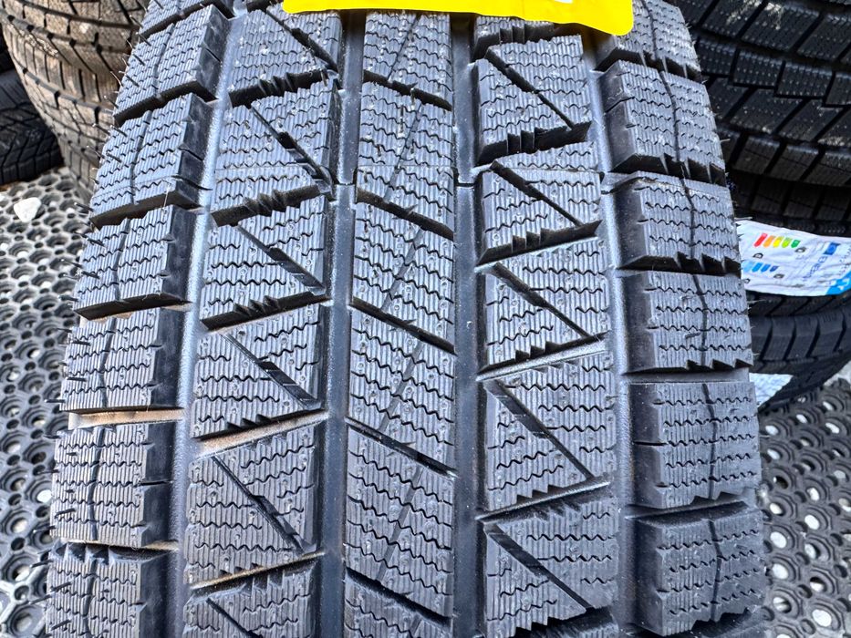 Нові шини Зима 215/65 R16 Aplus A506 98S Vivaro Trafic Tucson SPortage