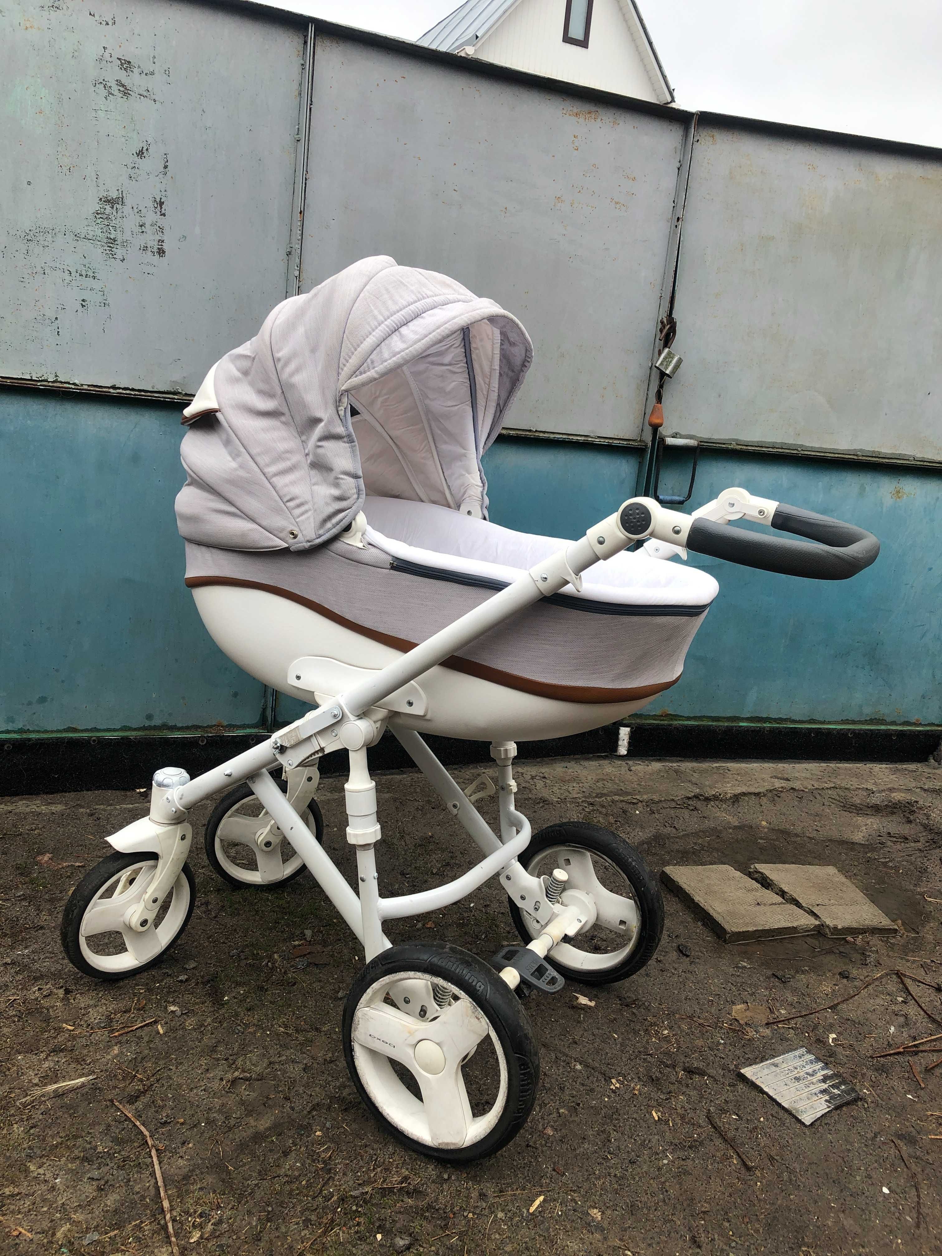 Дитячий візок Bexa Ideal в гарному стані.