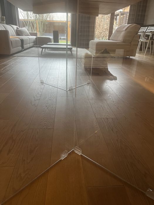 Stół dębowy firmy Kave home