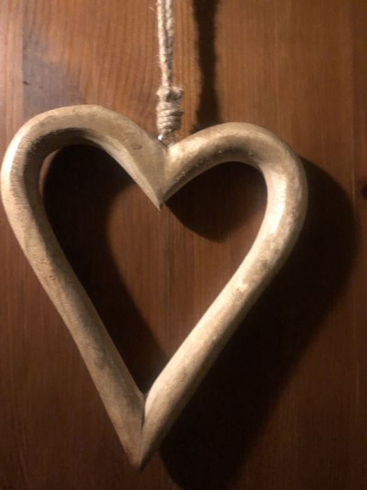 Dekoracja serce z mangowca z kolekcji Almi Decor