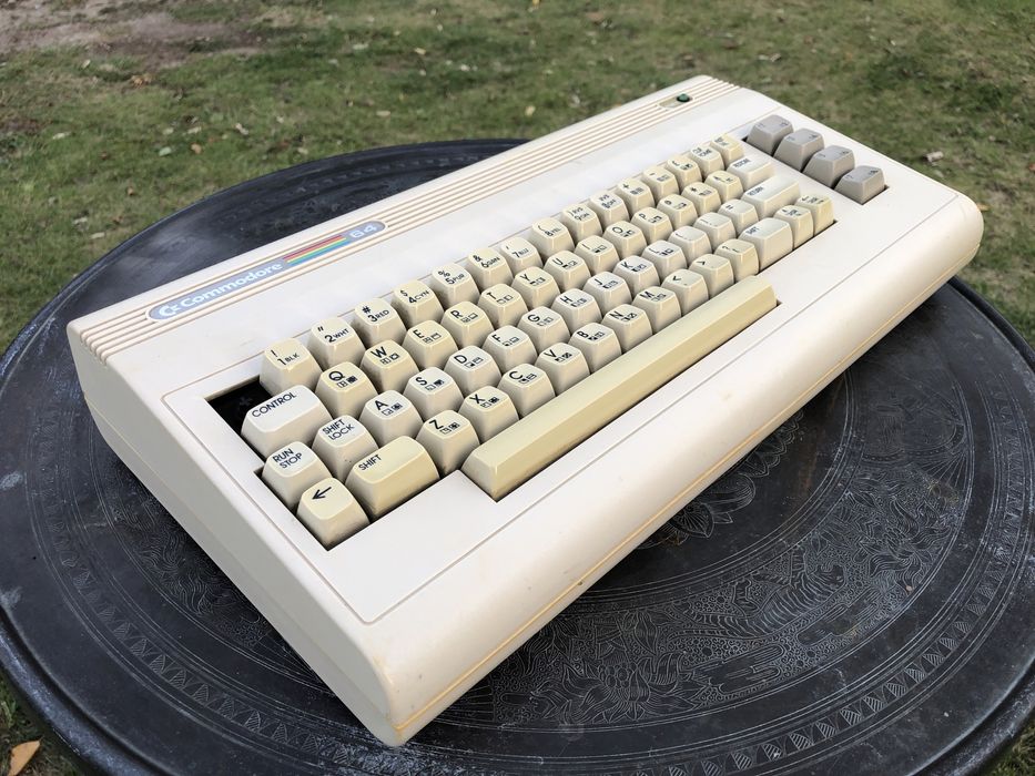 Klawiatura COMMODORE 64.