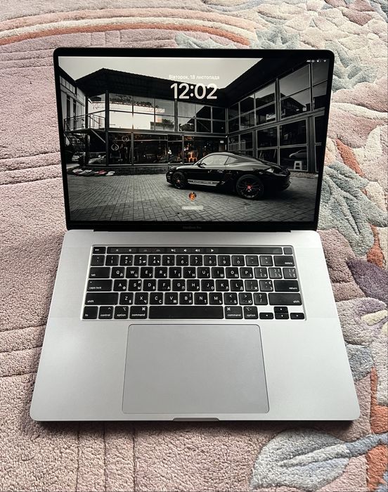 Macbook pro 16 2019(2020) i7 / 16/512 / Amd pro 5300m 4gb)