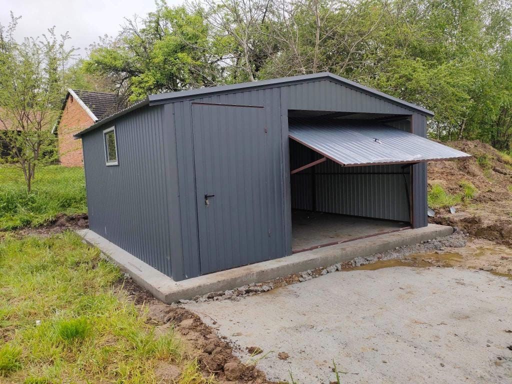 Garaż jednostanowiskowy 5x5m - Dach dwuspadowy, Brama uchylna, Grafit