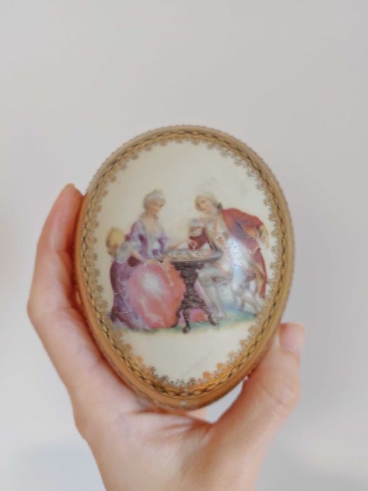 szkatułka na biżuterię, ozdoba, porcelana, porcelanowe jajko