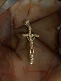 Krzyżyk Krzyż  Papieski zawieszka złoty 8,2 g pr. 585 pełny.